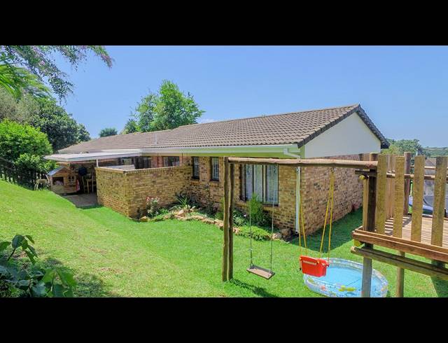 3 BEDROOM SIMPLEX SOLD IN WATERFALL